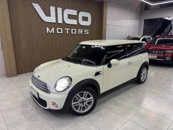 MINI COOPER 1.6 CLUBMAN 16V GASOLINA 3P AUTOMÁTICO MINI COOPER 1.6 CLUBMAN 16V GASOLINA 3P AUTOMÁTICO